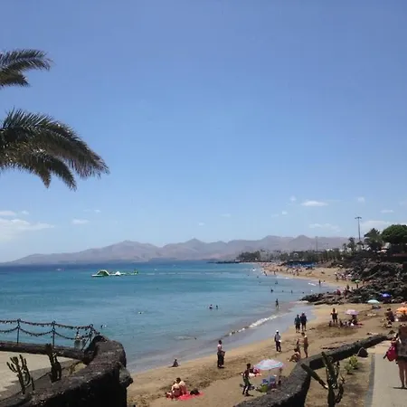Vila In Puerto Del Carmen Sleeps 5 Includes Swimming Pool And Air Con 8 *