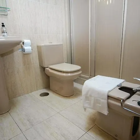 Vila In Puerto Del Carmen Sleeps 5 Includes Swimming Pool And Air Con 8 Puerto del Carmen (Lanzarote)