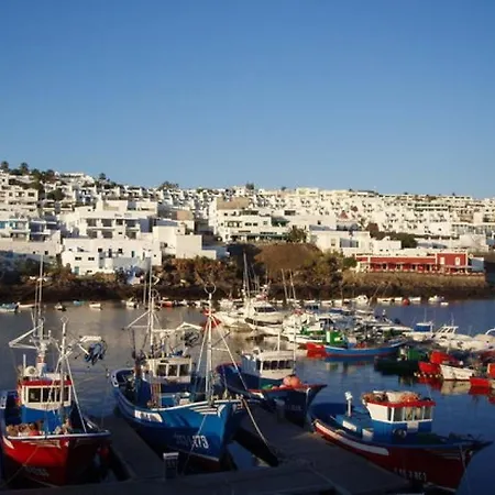 In Puerto Del Carmen Sleeps 5 Includes Swimming Pool And Air Con 8 * Puerto del Carmen (Lanzarote)